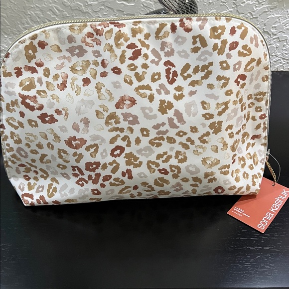 SONIA KASHUK LARGE DOME CASE & EYE BRUSH SET -NWT - Picture 8 of 8